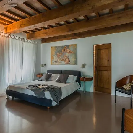 Casa Sabrina 6 *